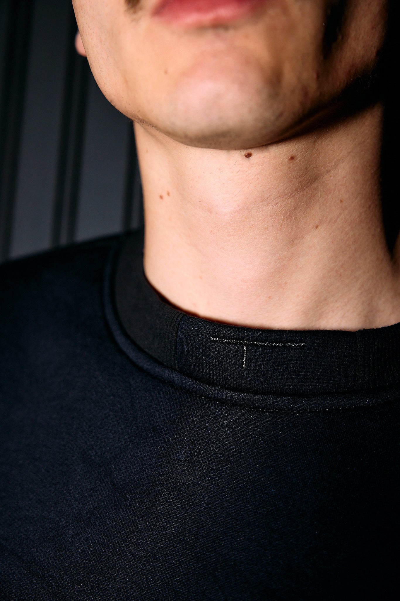 TR02 – CREW NAVY/BLACK